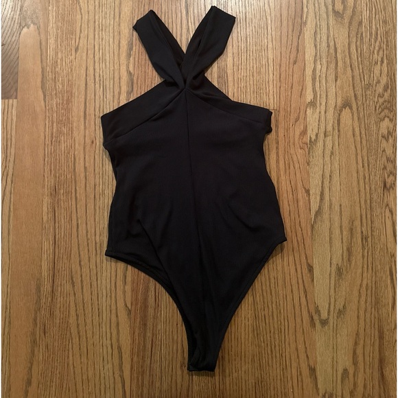 Zara black ribbed bodysuit with cross halter top size medium - Picture 5 of 10